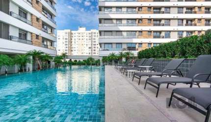 Apartamento no bairro Tristeza de 3 dormitórios e 2 vagas