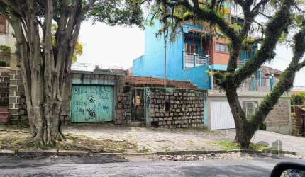 Vendo  terreno  no Bairro Partenon em Porto Alegre.
