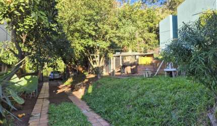 Casa com amplo jardim