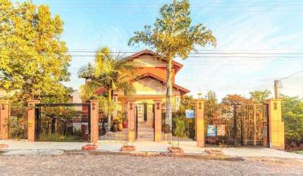 Casa de 498m², bairro Teresópolis