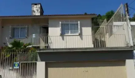 Casa para Venda - 348m², 3 dormitórios, sendo 1 suites, 2 vagas - Medianeira
