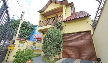 Casa para Venda - 165m², 3 dormitórios, sendo 1 suites, 2 vagas - Medianeira