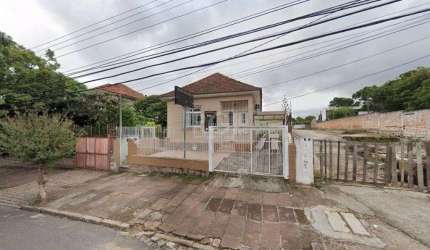 Casa para Venda - 200m², 8 dormitórios, 5 vagas - Teresópolis