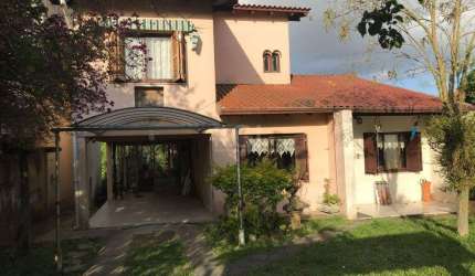 Casa para Venda - 347m², 5 dormitórios, sendo 2 suites, 2 vagas - Tristeza
