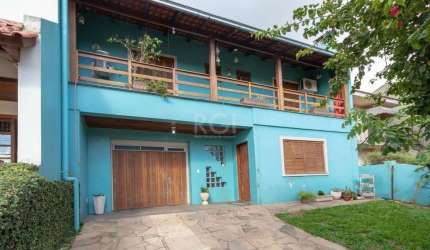 Casa para Venda - 246m², 3 dormitórios, sendo 1 suites, 3 vagas - Imperial Parqu