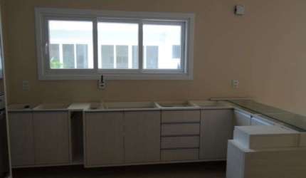 Casa para Venda - 305m², 3 dormitórios, sendo 3 suites, 4 vagas - Nonoai
