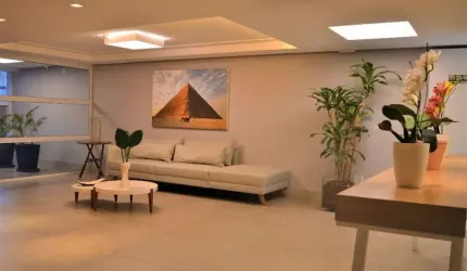 Lindo apartamento 2 dormitórios com 1 suíte, amplo garden e 2 vagas no Bairro Bo