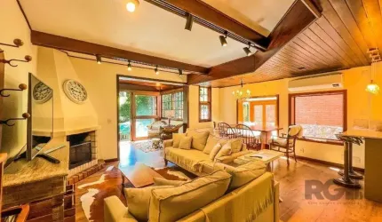 Casa Residencial para Comprar no centro de Gramado
