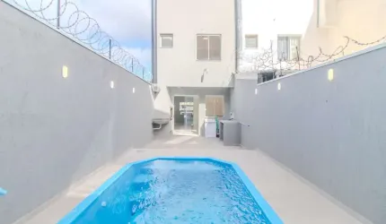 Casa 2 suítes com piscina toda reformada no Guarujá