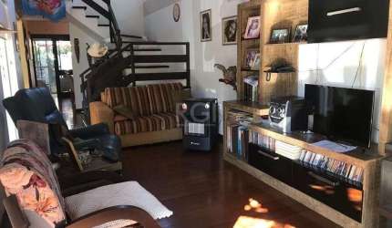 Casa Condominio para Venda - 216m², 3 dormitórios, sendo 1 suites, 2 vagas - Tri