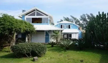 Casa para Venda - 500m², 7 dormitórios, sendo 2 suites, Atlântida