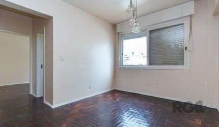 Apartamento de 2 dormitórios dependência e vaga
