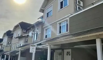 Casa maravilhosa dupla no condomínio Terra Mater
