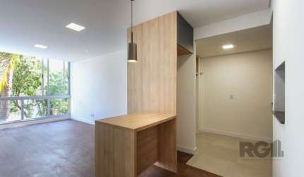 Apartamento em Porto Alegre no Bairro Petrópolis, de 2 quartos, GARDEN , semi mo