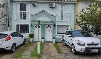 Sobrado em condomínio, 2 quartos, suite americana, churrasqueira, 1 vaga - Bairr