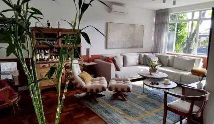 Venda Apartamento  03 dormitórios, transformados em 02, sendo um deles suíte Moi