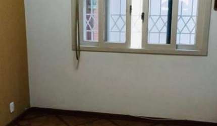 Apartamento  02 dormitórios e garagem