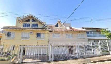 Casa para Venda - 250m², 5 dormitórios, sendo 1 suites, 4 vagas - Sarandi