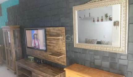 Casa com 2 quartos, 2 vagas de garagem, no bairro Aberta dos Morros, Porto Alegr