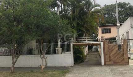 Casa/terreno medindo 200m² de privativo, 550m² totais  no bairro Partenon, 9 vag
