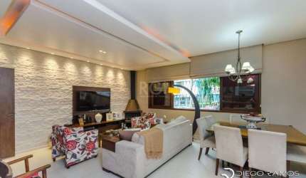Casa para Venda - 216m², 4 dormitórios, sendo 1 suites, 4 vagas - Menino Deus