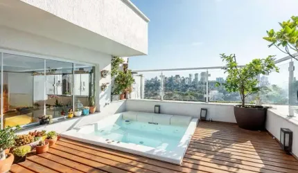 Cobertura com 157m2, 3 dormitórios no bairro Boa Vista.