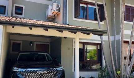 Casa 4D em condomínio na zona sul!