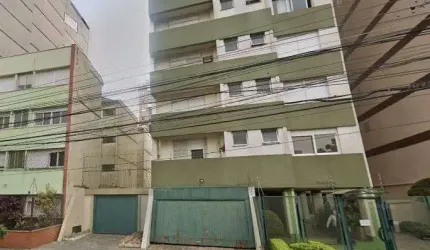 Excelente apartamento, Centro Histórico, de frente, andar alto.