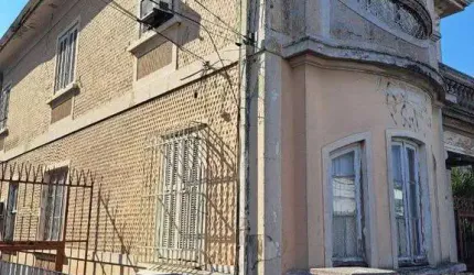 CASA ESTILO SOBRADO COM TERRENO 894 M2