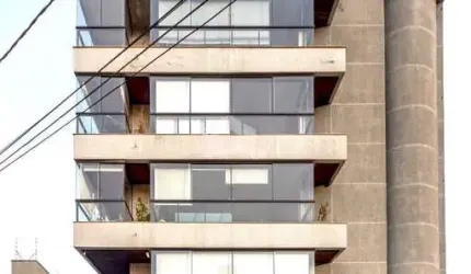 CONJUNTO COMERCIAL PODENDO FACILMENTE SER TRANSFORMADO EM APTO GARDEN
