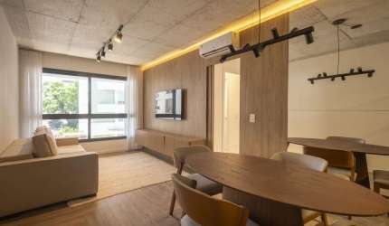 Apartamento com 67m², 2 quartos, 1 suíte, 1 vaga, no bairro Petrópolis em Porto