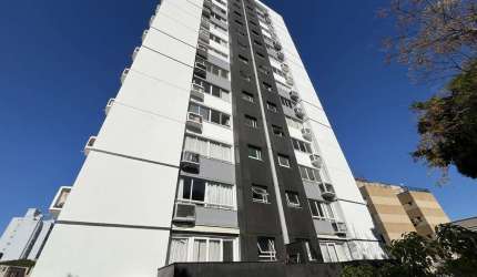 Apartamento de 2 quartos, suíte e 1 vaga de garagem no bairro Rio Branco em POA
