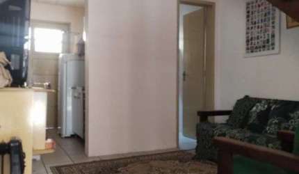 Casa para Venda - 55m², 2 dormitórios, 1 vaga - Vila Nova