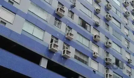 Box duplo, em prédio com Portaria 24 horas,rua Avaí,próximo Parque Farroupilha
