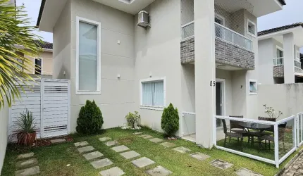 Casa duplex solta em Vilas do Atlântico