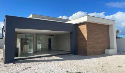 Linda casa com 4 dormitórios, sendo 3 suites no Jacuípe Coutry Club!