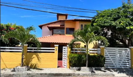 Casa em condomínio fechado Ao lado do Parque Shopping Bahia!