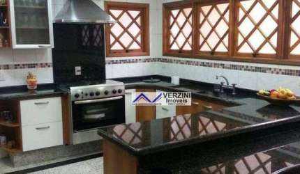 Sobrado 250 m² com 3 dormitórios 3 suítes 2 vagas