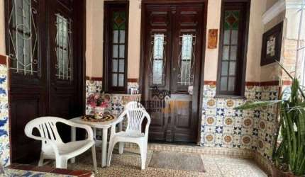 Casa com 4 dormitórios à venda, 300 m² por R$ 2.000.000,00 - Macuco - Santos/SP