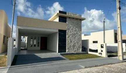 Casa Térrea no Sol e Praia