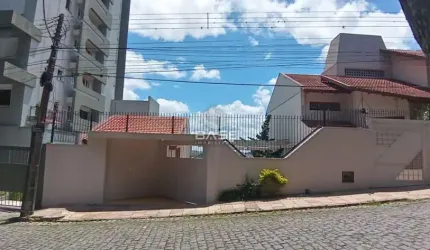 Terreno à venda no Madureira, Caxias do Sul  por R$ 700.000