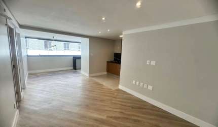 Apartamento com 2 suítes para venda em Alphaville