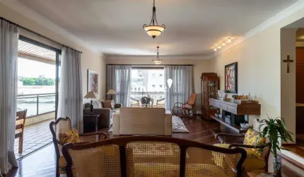 Apartamento com 4 suítes á venda no bairro Centro