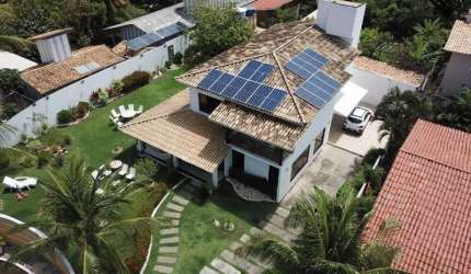 Imperdível: Casa à venda em Lauro de Freitas-BA, Bairro Ipitanga, 4 quartos, 3 suítes, 3 salas, 5 banheiros, 6 vagas de garagem, 270m².