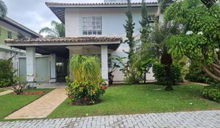 Casa em Condomínio de Luxo em Itapuã, Salvador-BA: 3 Quartos, 1 Suíte, 4 Banheiros, 2 Vagas, 157 m² Área