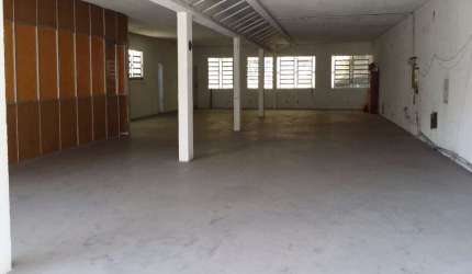 Loja para locação na Baixa dos Sapateiros. 1.200m²,  R$10.000,00