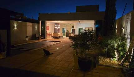 maravilhosa casa em mirassol 3 dormitorios , suite, armarios, piscina e muito mais