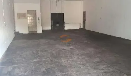 Um Salão Comercial Bem Localizado .