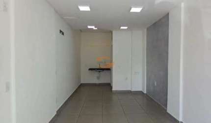 Uma Sala Comercial bem localizada no Green Laife II .