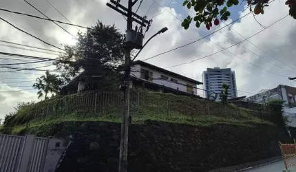 Casa para Venda em Salvador, Rio Vermelho, 6 dormitórios, 3 suítes, 5 banheiros, 8 vagas